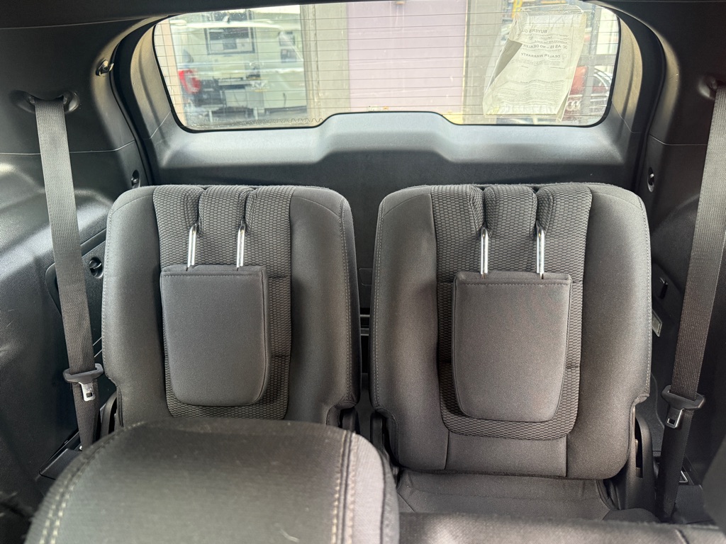 Photo 5 of this FORD EXPLORER