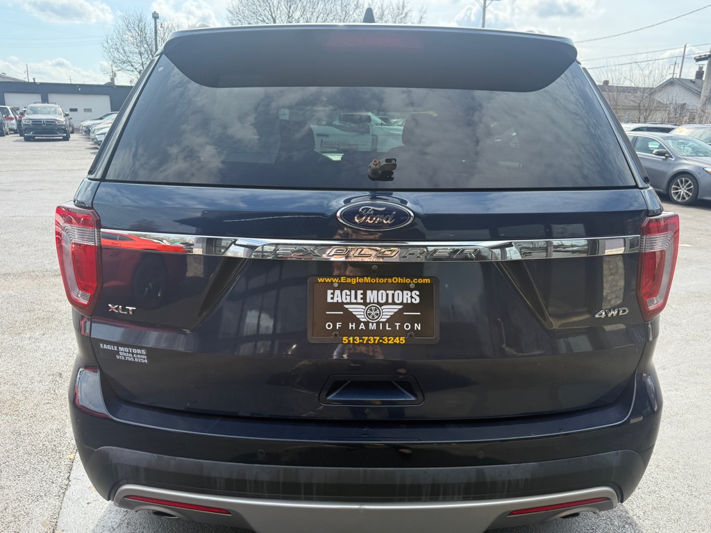 Photo 11 of this FORD EXPLORER