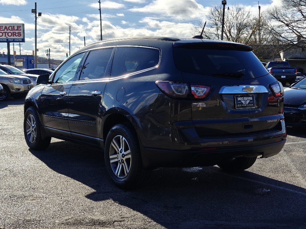Photo 4 of this CHEVROLET TRAVERSE
