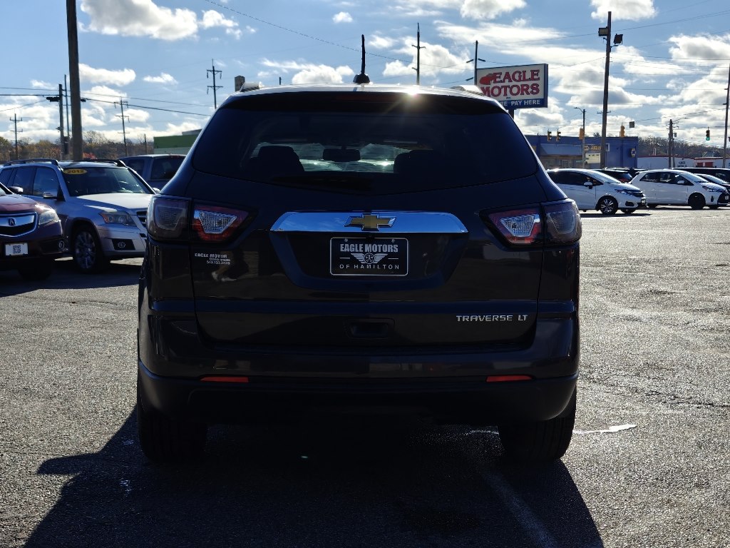 Photo 8 of this CHEVROLET TRAVERSE