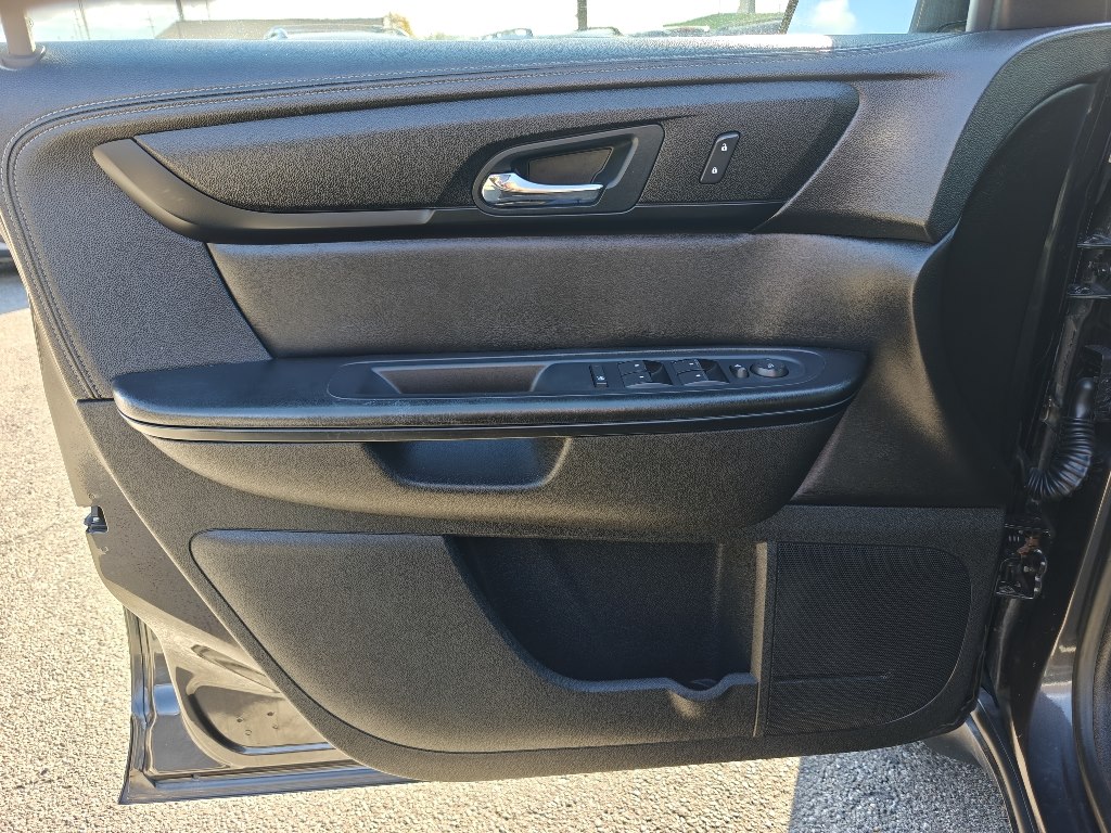 Photo 11 of this CHEVROLET TRAVERSE
