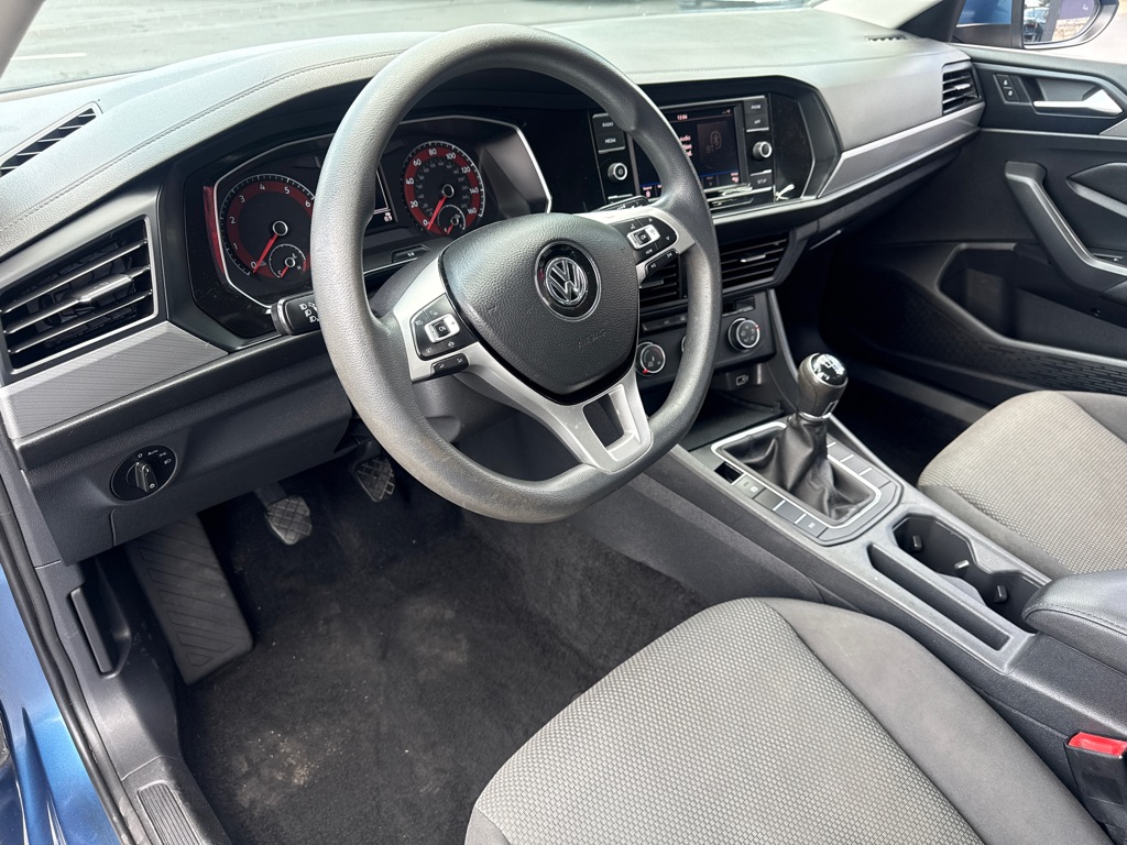 Photo 28 of this VOLKSWAGEN JETTA