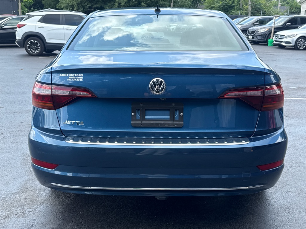 Photo 33 of this VOLKSWAGEN JETTA