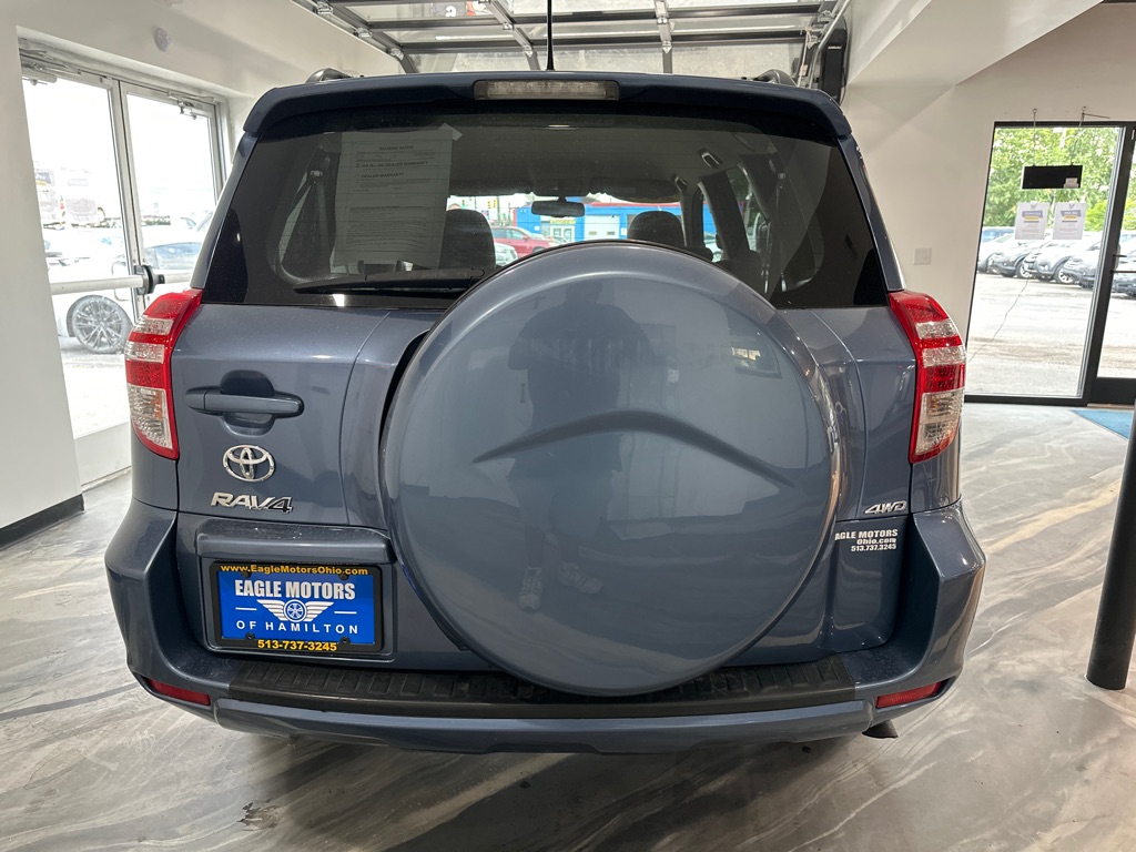 Photo 5 of this TOYOTA RAV4