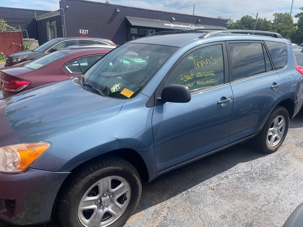 Photo 13 of this TOYOTA RAV4