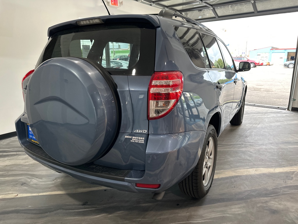 Photo 4 of this TOYOTA RAV4