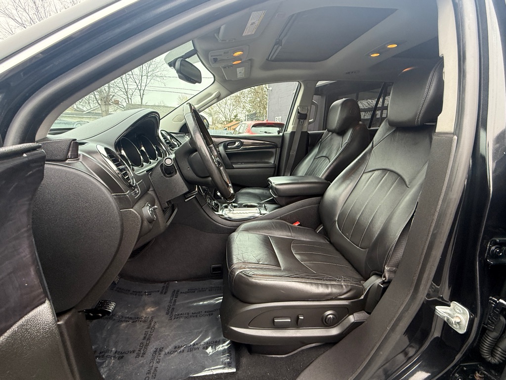 Photo 4 of this BUICK ENCLAVE