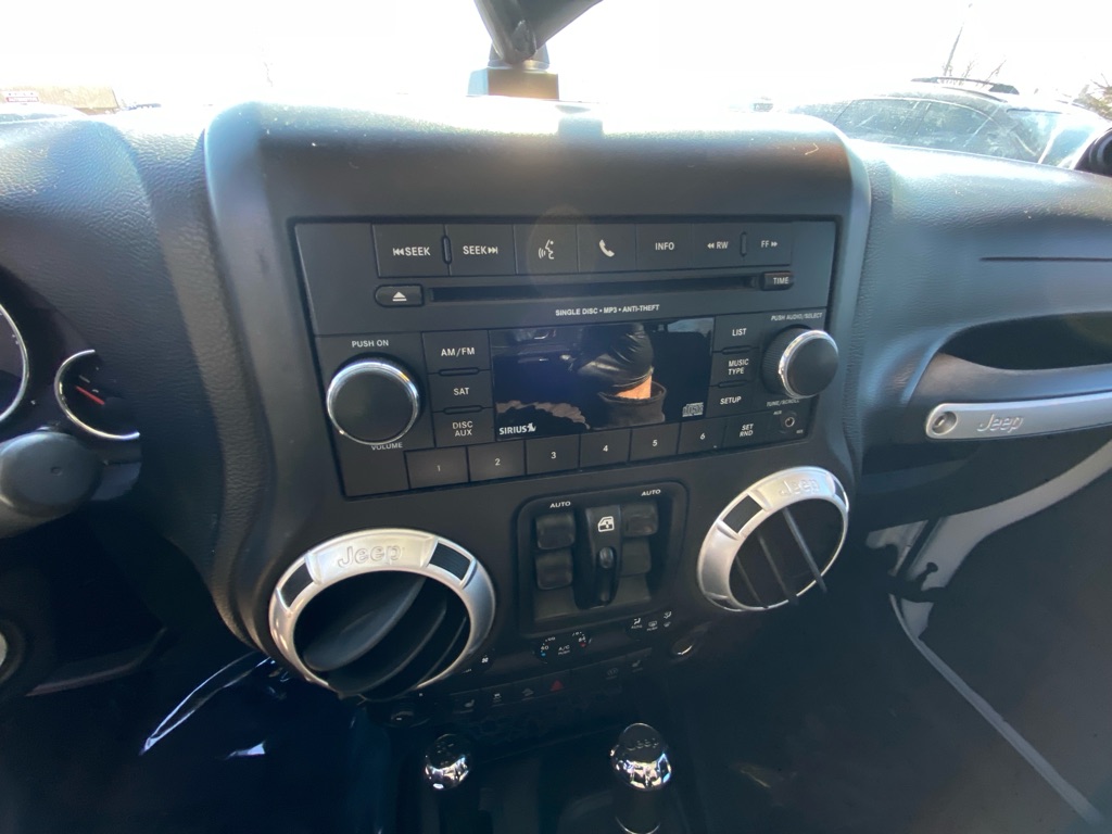 Photo 13 of this JEEP WRANGLER UNLIMI