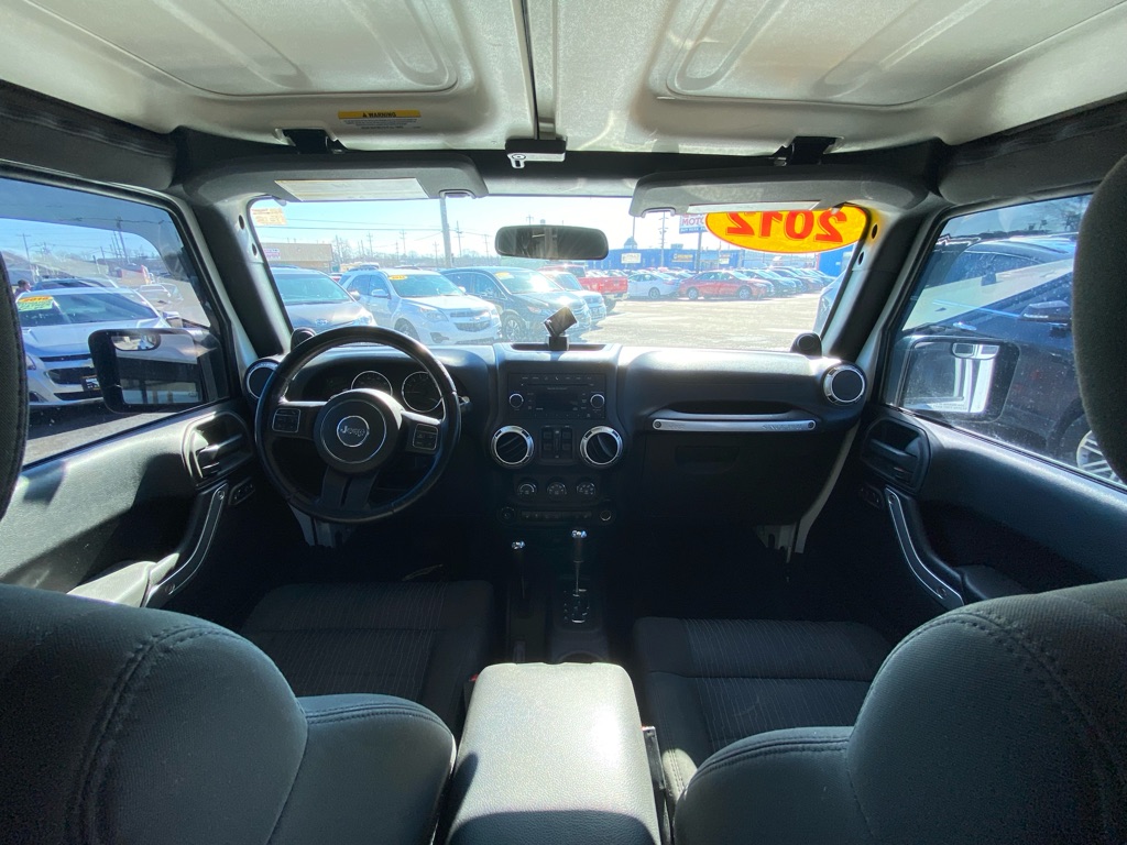 Photo 20 of this JEEP WRANGLER UNLIMI