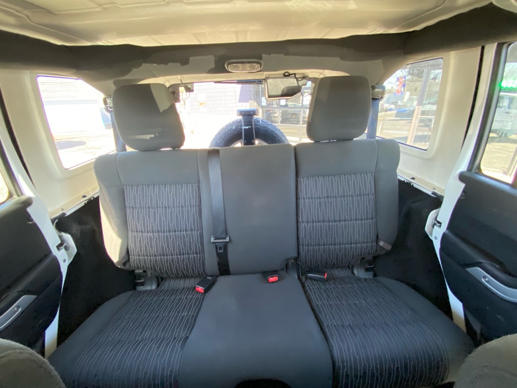 Photo 22 of this JEEP WRANGLER UNLIMI