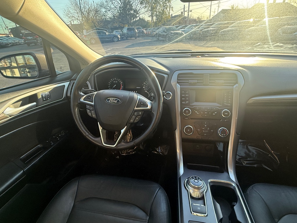Photo 4 of this FORD FUSION
