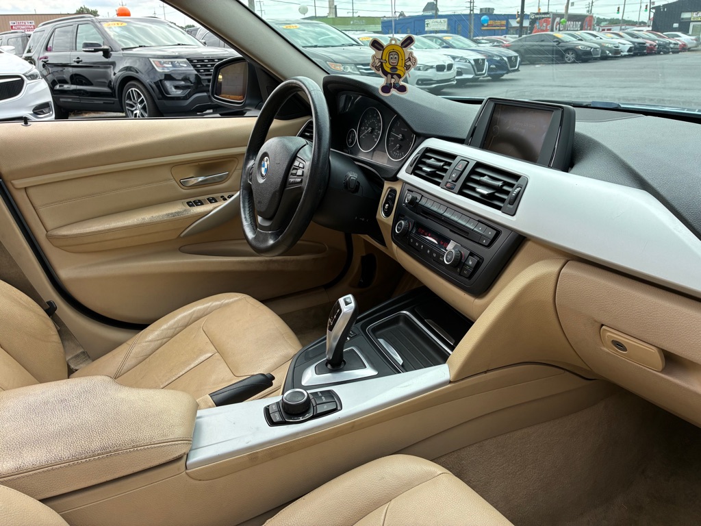 Photo 7 of this BMW 3 SERIES