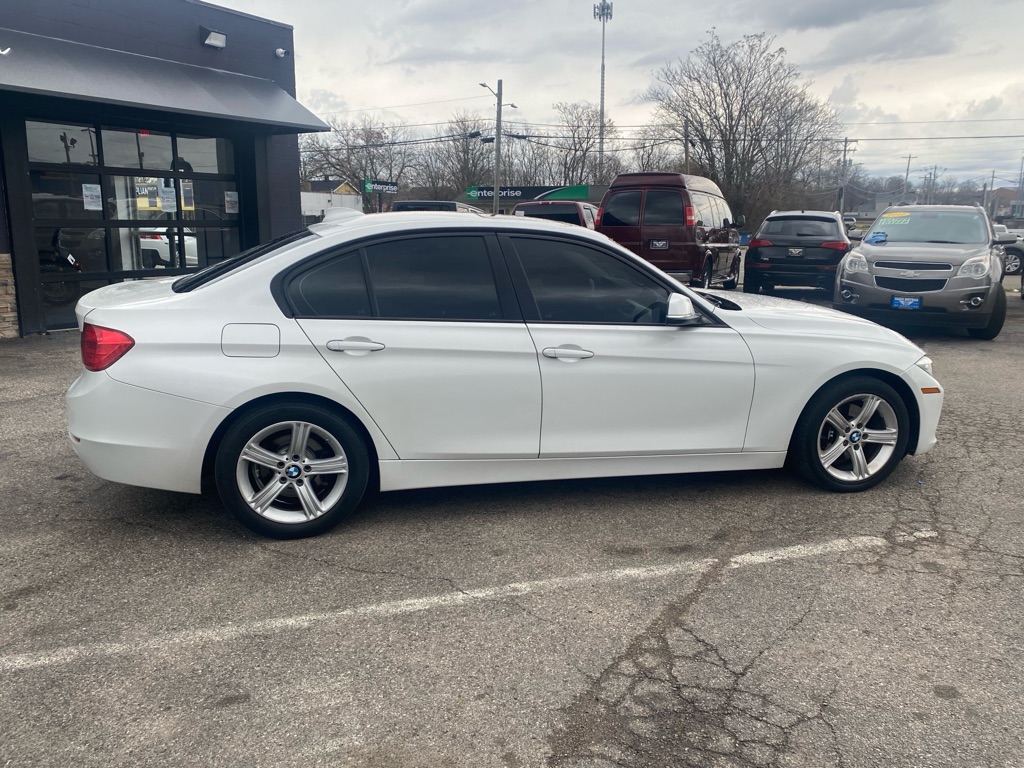 Photo 8 of this BMW 320