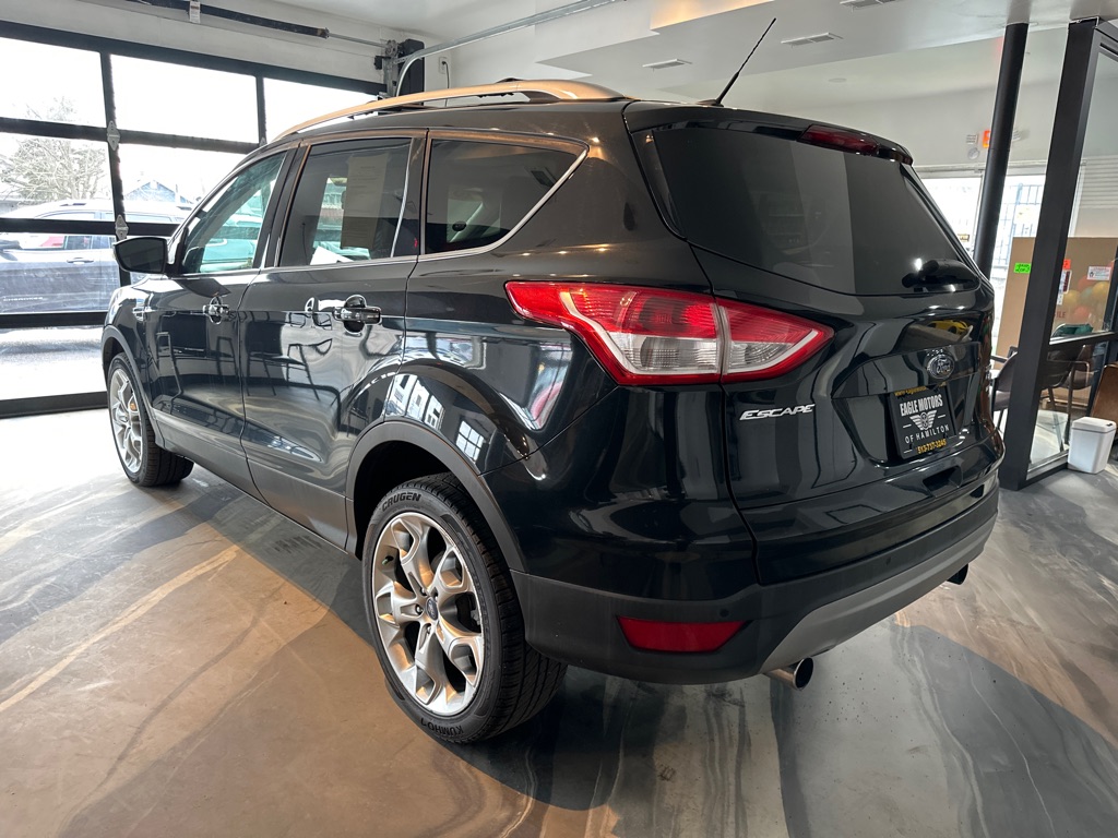 Photo 31 of this FORD ESCAPE