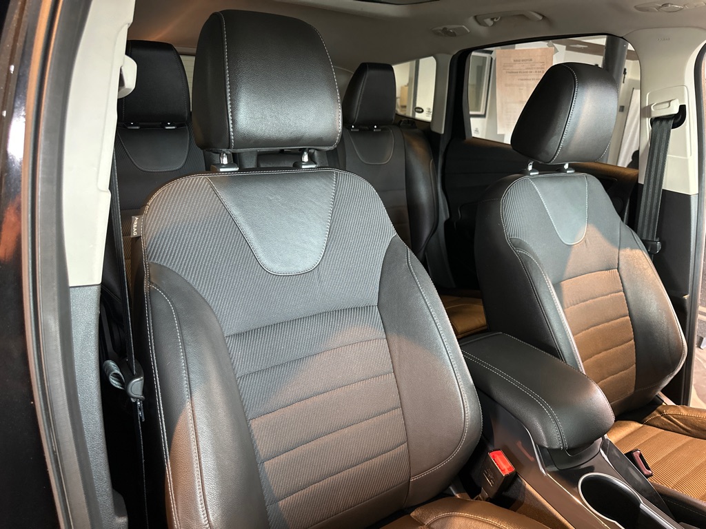 Photo 50 of this FORD ESCAPE