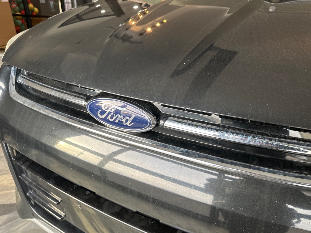 Photo 53 of this FORD ESCAPE