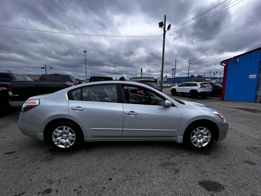 Photo 6 of this NISSAN ALTIMA