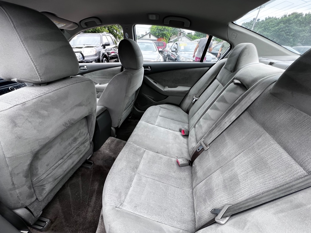 Photo 5 of this NISSAN ALTIMA