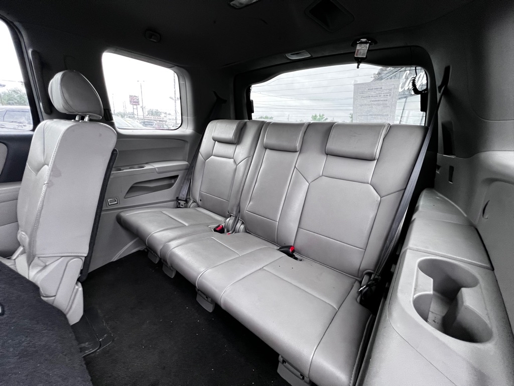 Photo 12 of this HONDA PILOT