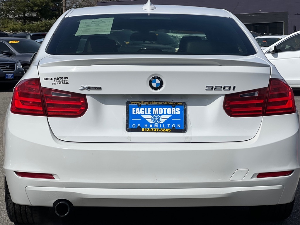 Photo 7 of this BMW 320