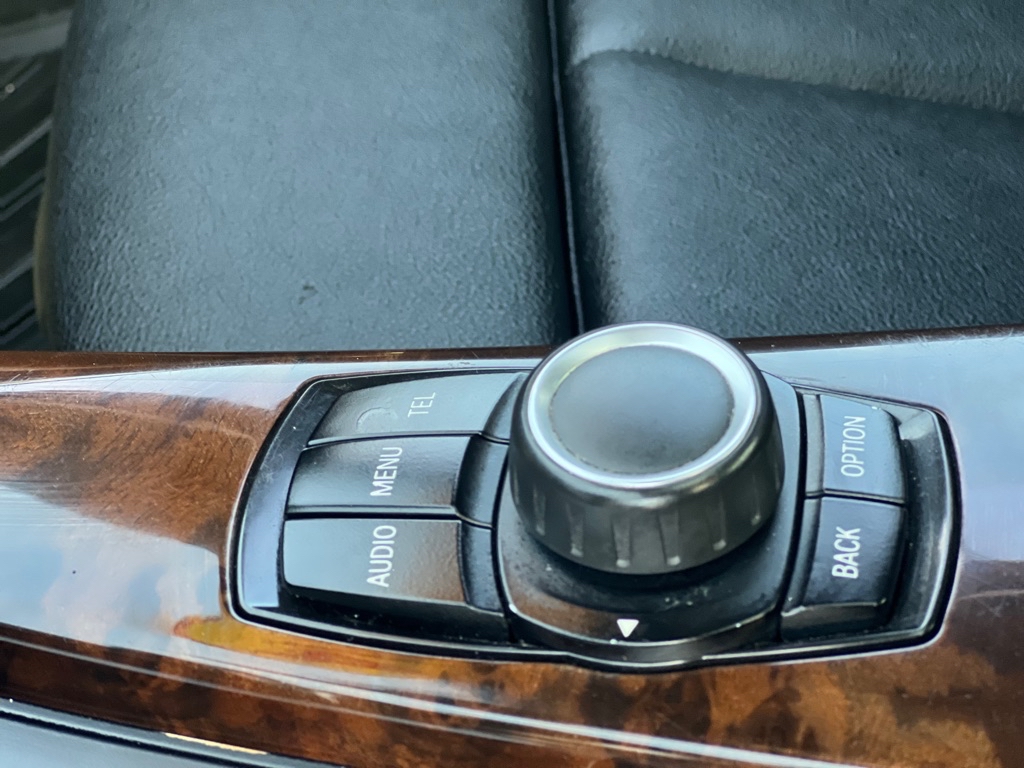 Photo 40 of this BMW 320