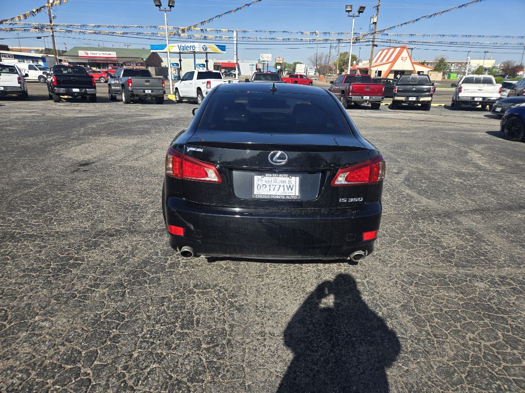 Photo 4 of this LEXUS IS