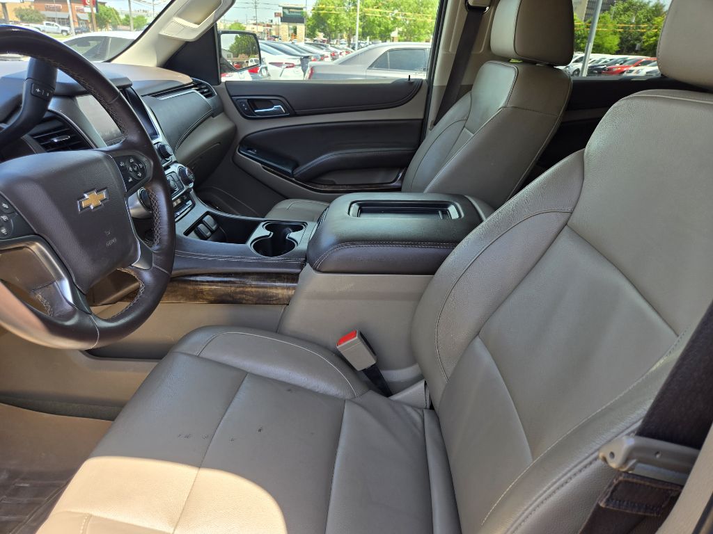 Photo 6 of this CHEVROLET TAHOE