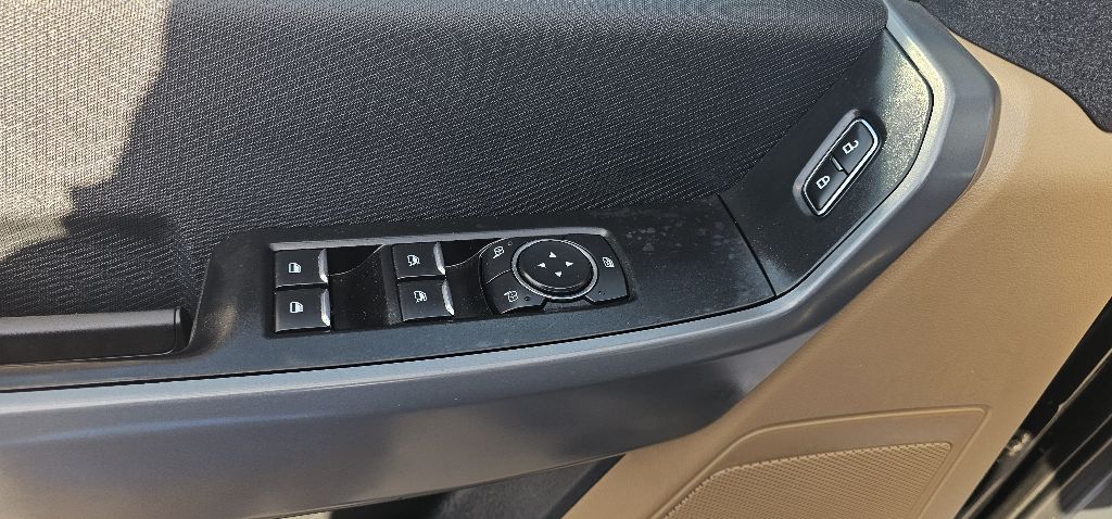 Photo 10 of this FORD F150