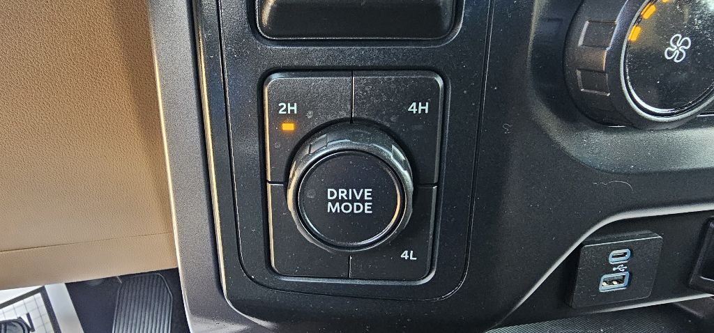 Photo 11 of this FORD F150