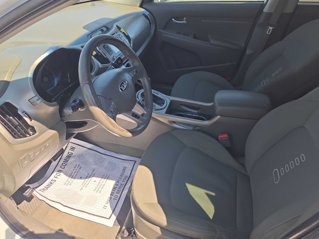 Photo 8 of this KIA SPORTAGE