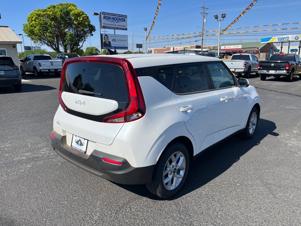 Photo 8 of this KIA SOUL