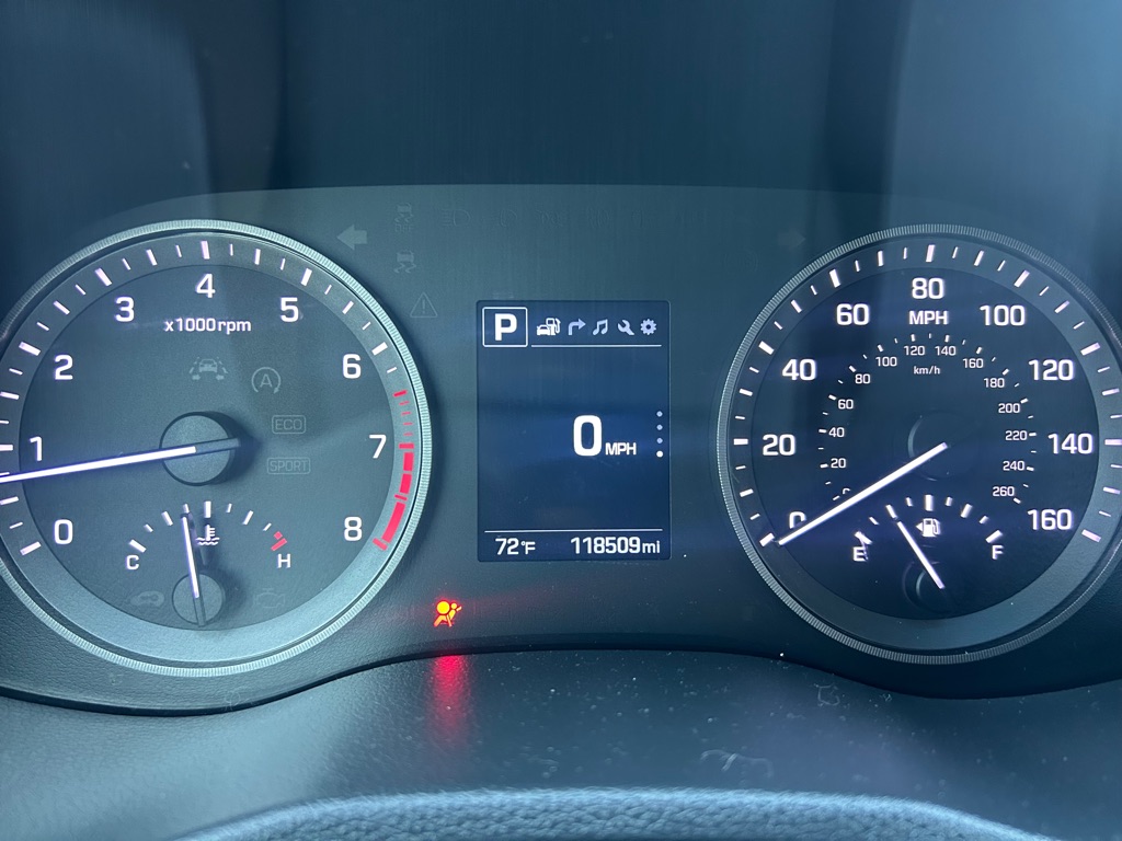 Photo 14 of this HYUNDAI TUCSON