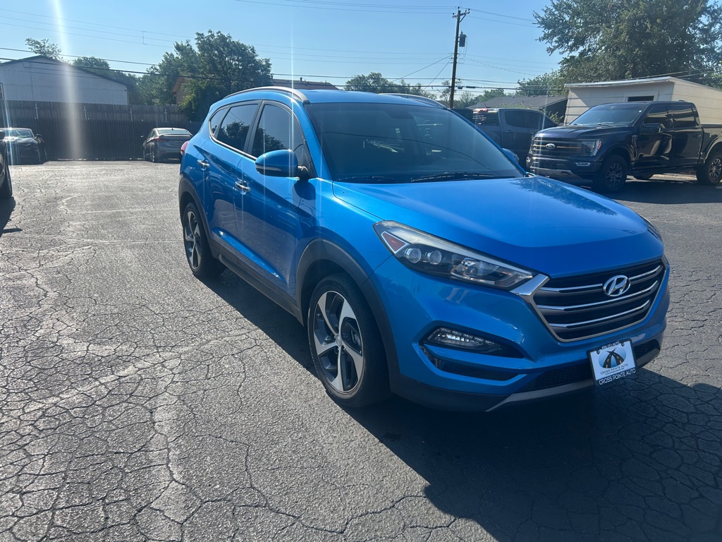 Photo 2 of this HYUNDAI TUCSON