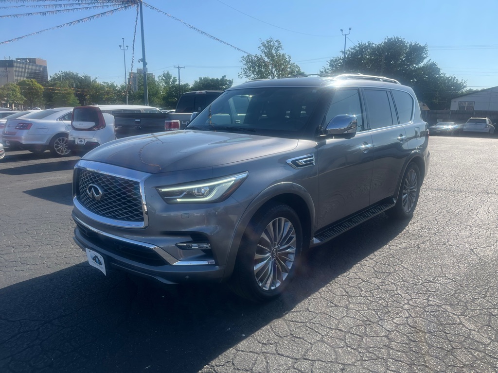 Photo 4 of this INFINITI QX80