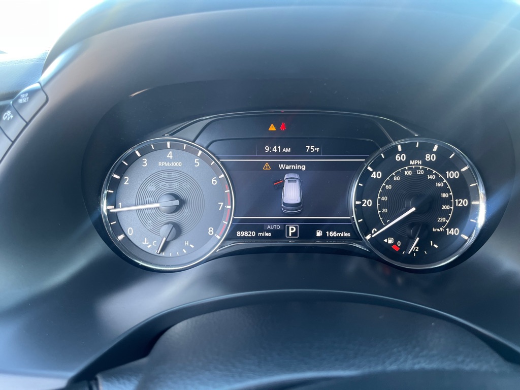 Photo 15 of this INFINITI QX80