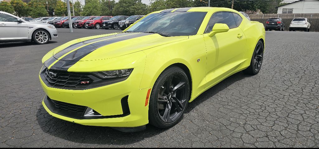 Photo 2 of this CHEVROLET CAMARO