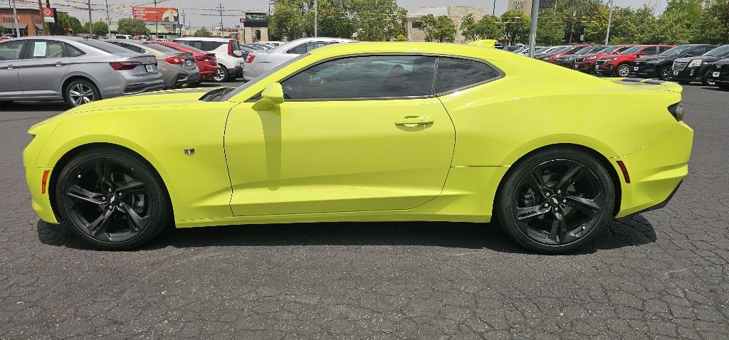 Photo 5 of this CHEVROLET CAMARO