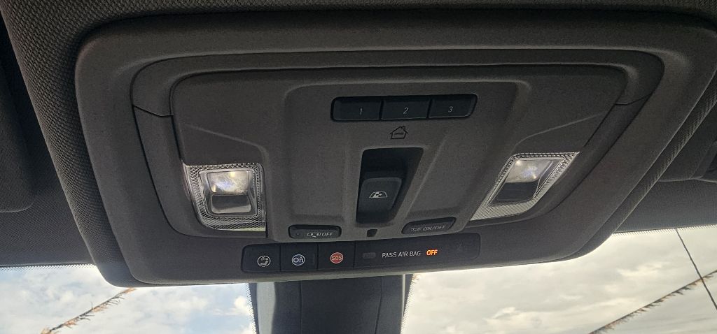 Photo 15 of this GMC SIERRA 1500
