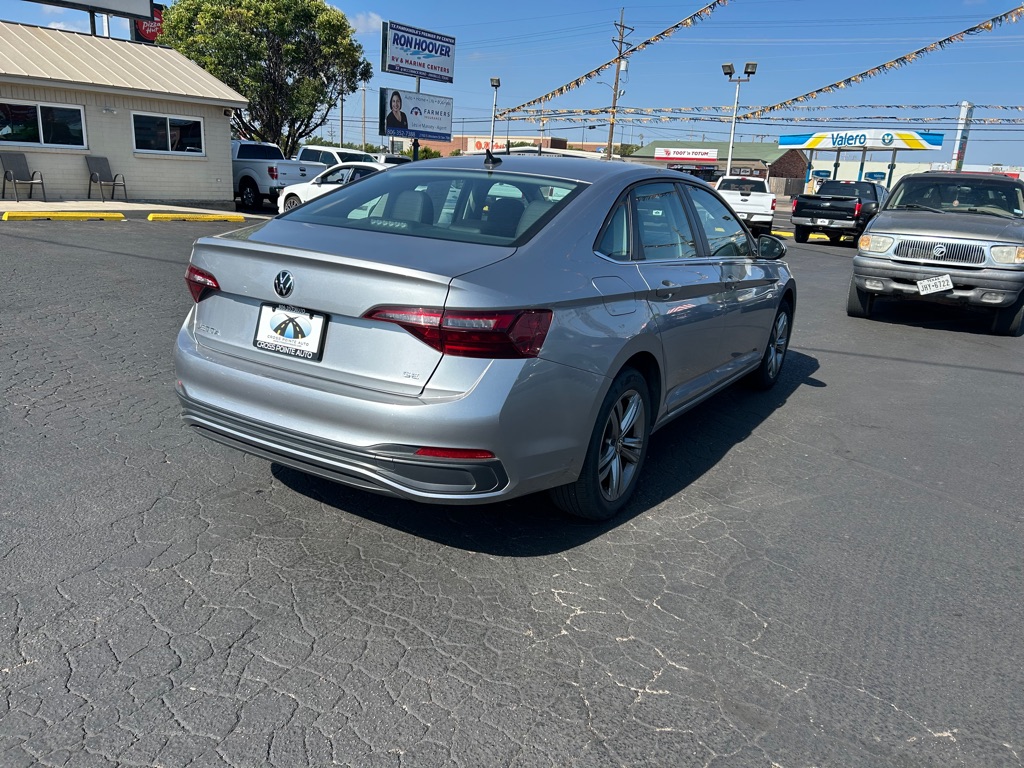 Photo 6 of this VOLKSWAGEN JETTA