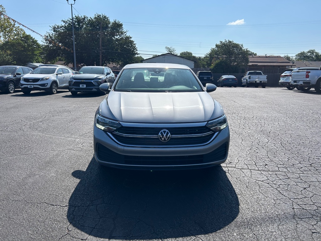 Photo 3 of this VOLKSWAGEN JETTA