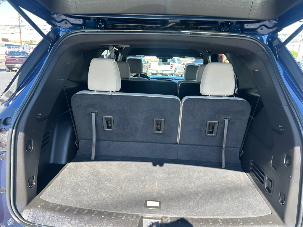 Photo 9 of this CHEVROLET TRAVERSE
