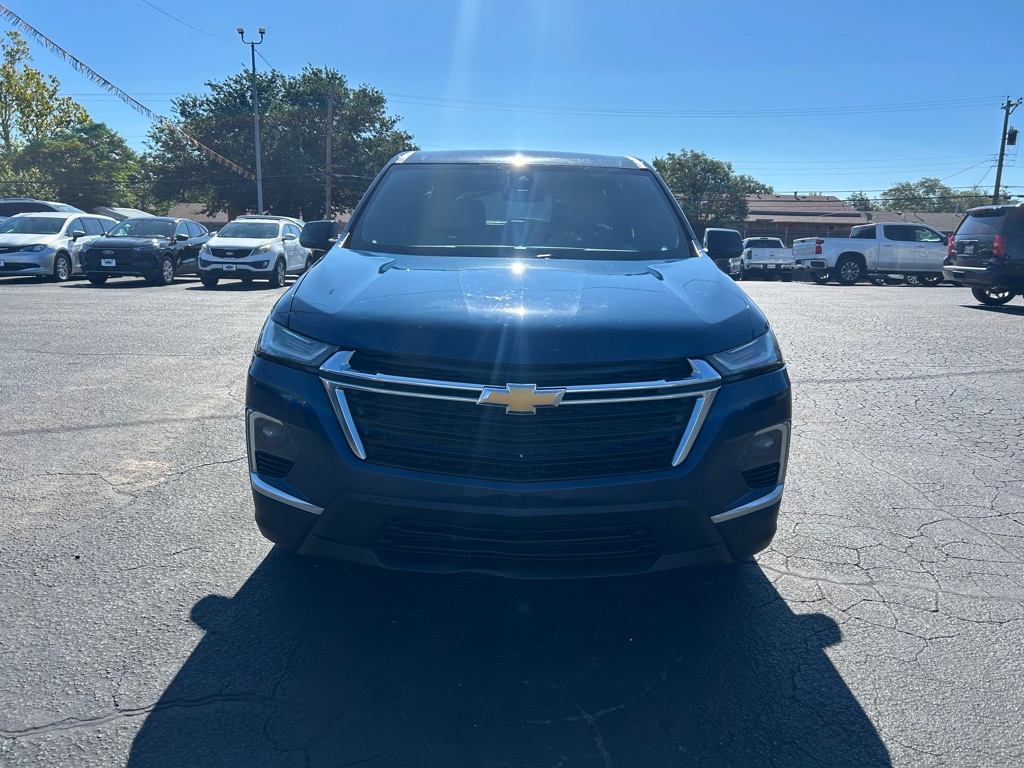 Photo 3 of this CHEVROLET TRAVERSE