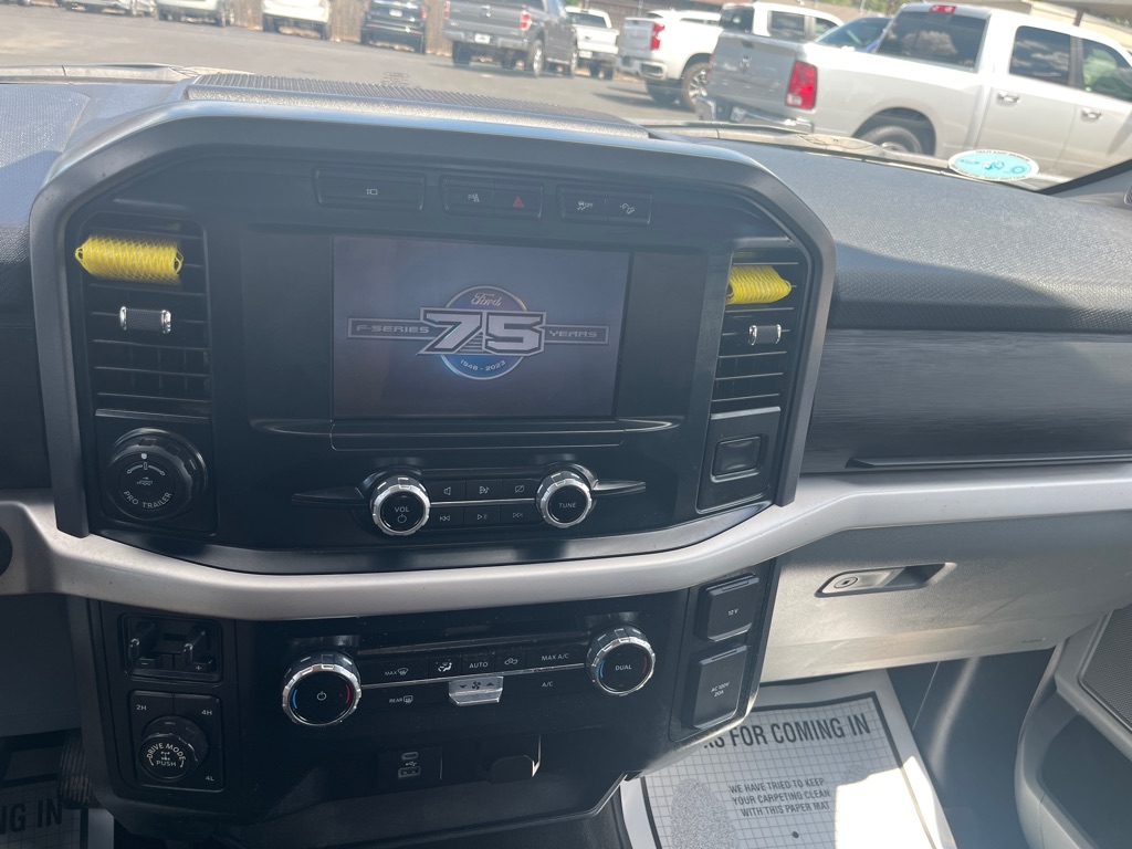 Photo 10 of this FORD F150