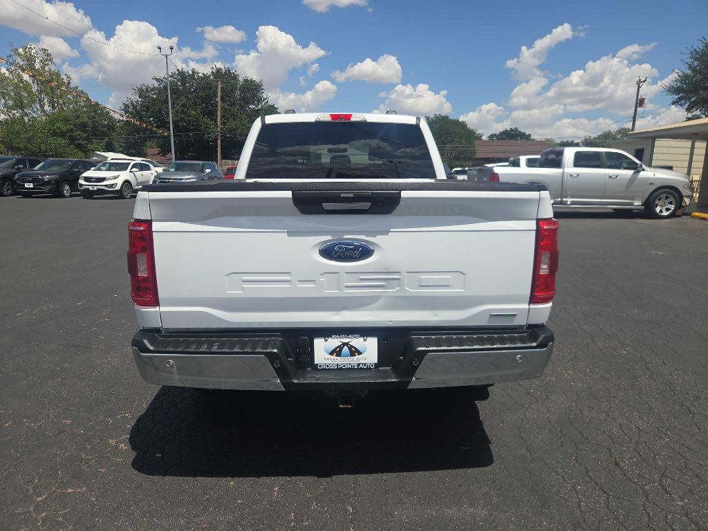 Photo 2 of this FORD F150