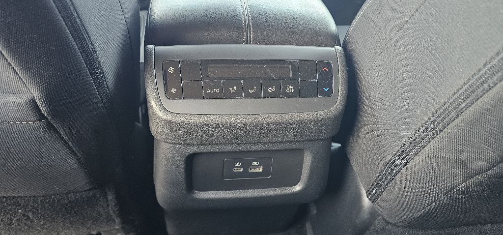 Photo 8 of this NISSAN PATHFINDER