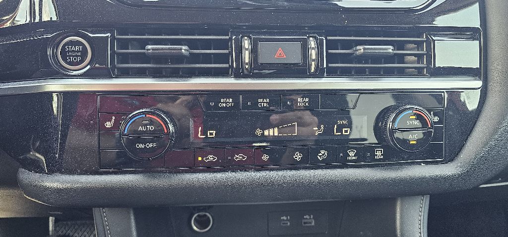 Photo 14 of this NISSAN PATHFINDER