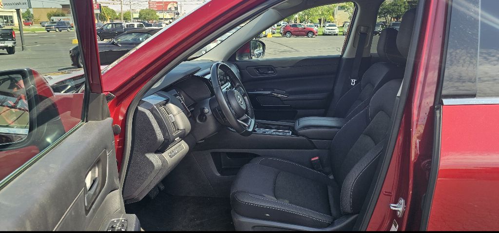 Photo 10 of this NISSAN PATHFINDER