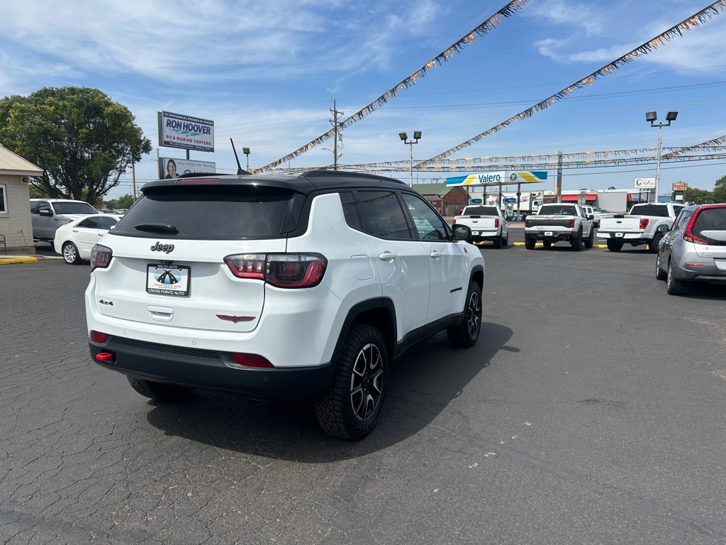 Photo 8 of this JEEP COMPASS