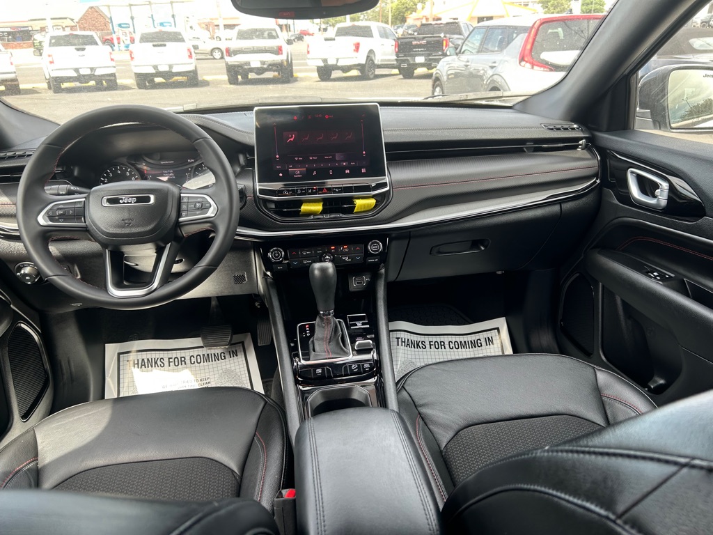 Photo 13 of this JEEP COMPASS