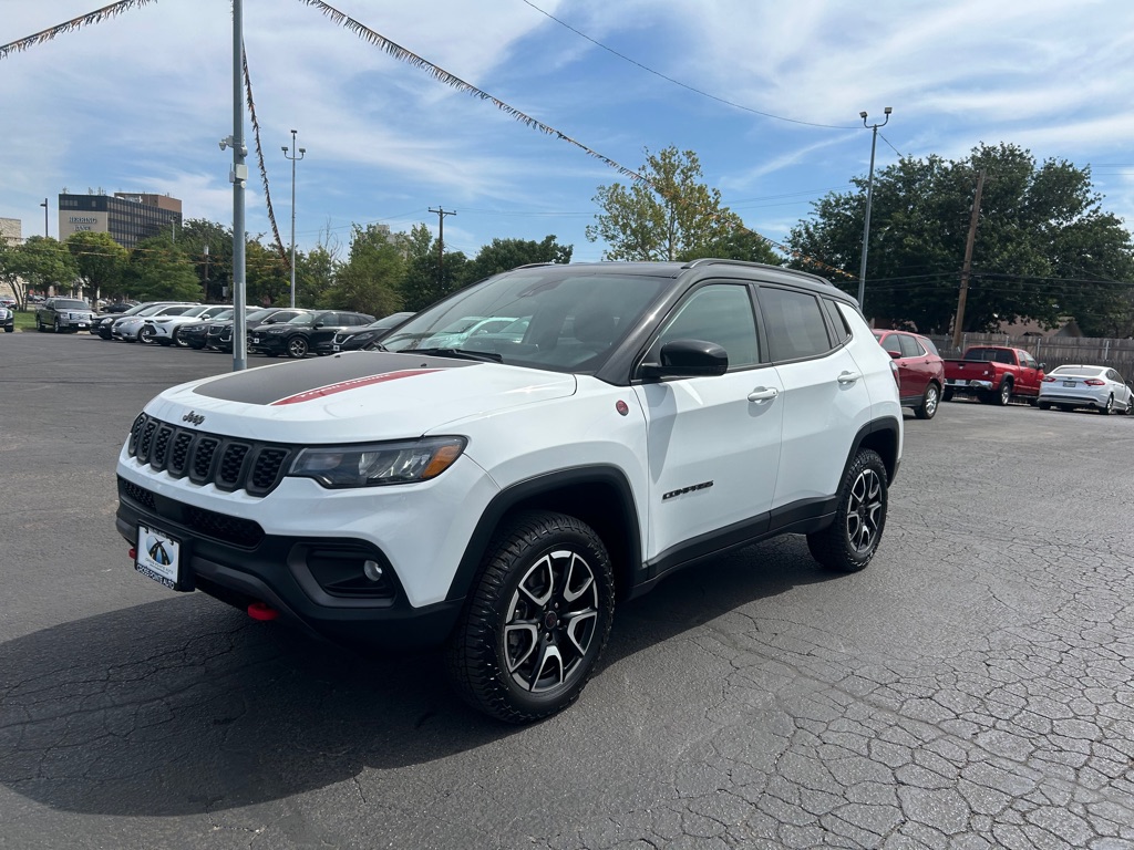 Photo 4 of this JEEP COMPASS